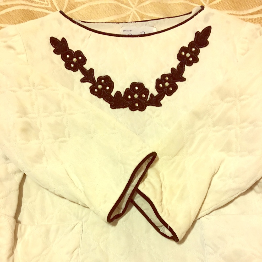 Vintage ivory top